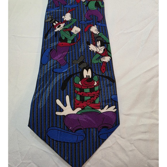 VINTAGE  DISNEY MICKEY UNLIMITED GOOFY POLYESTER TIE NECKTIE BLUE - Picture 2 of 3